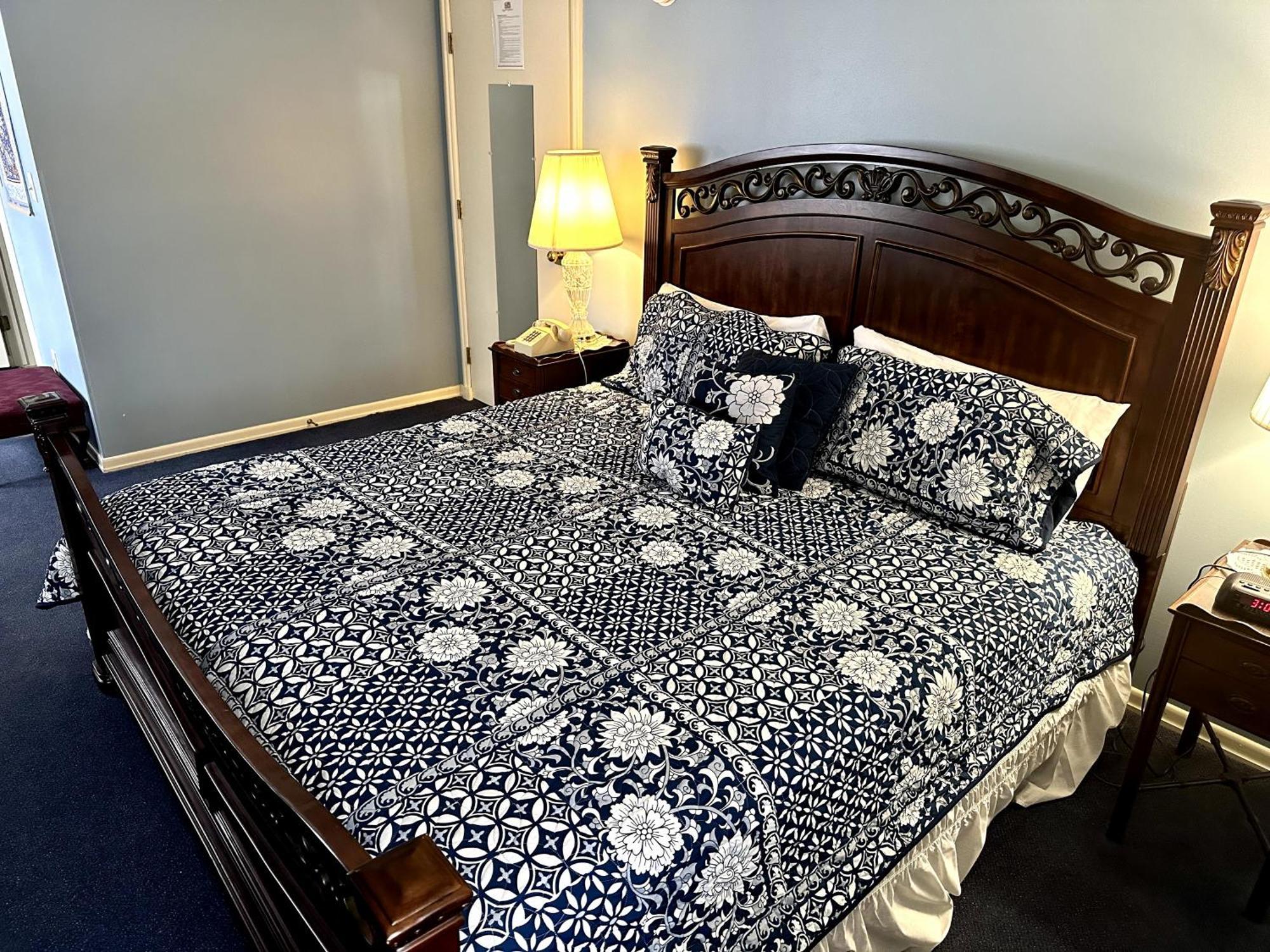 Montague Inn Bed & Breakfast Сагино Экстерьер фото