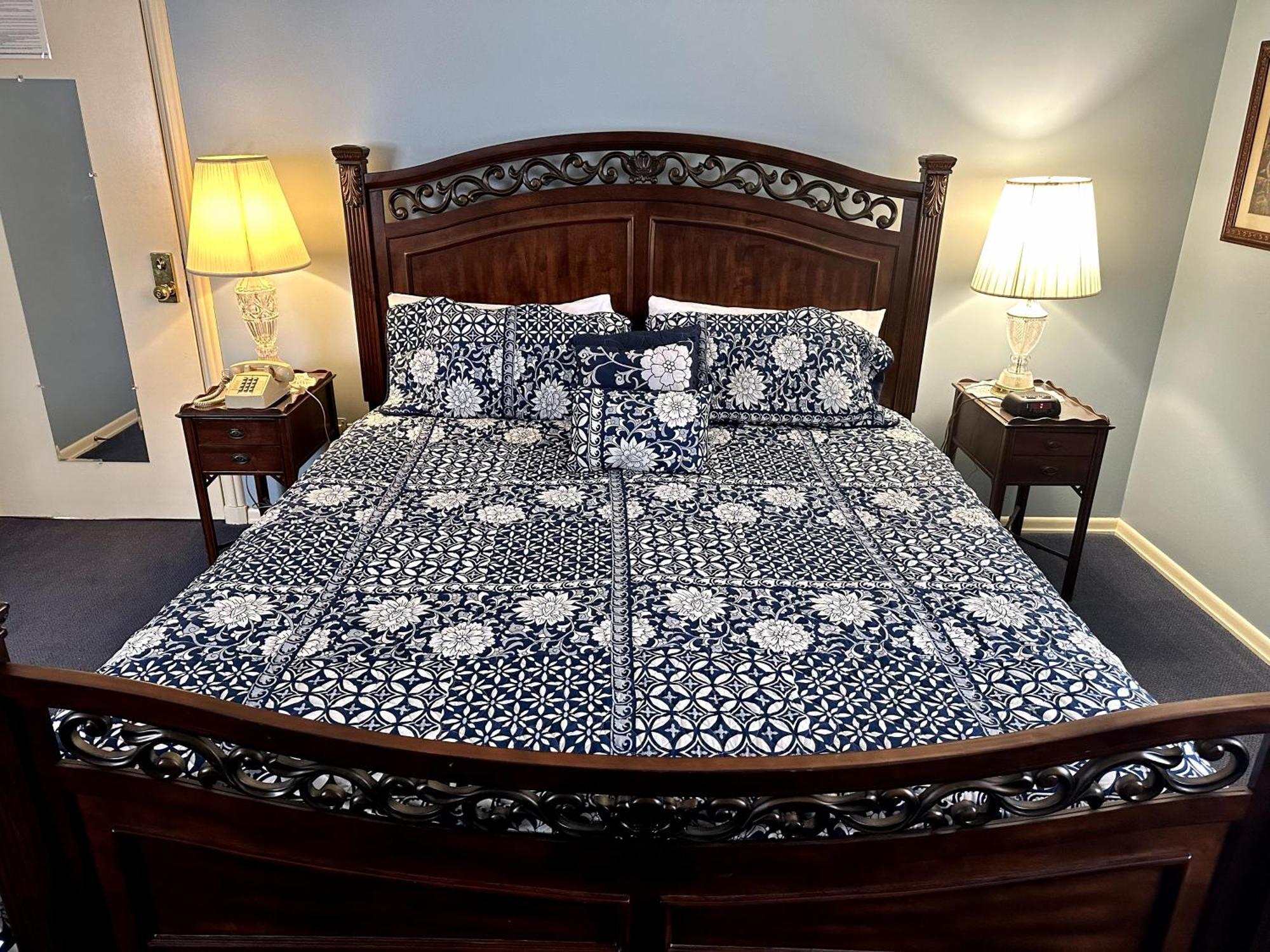 Montague Inn Bed & Breakfast Сагино Экстерьер фото