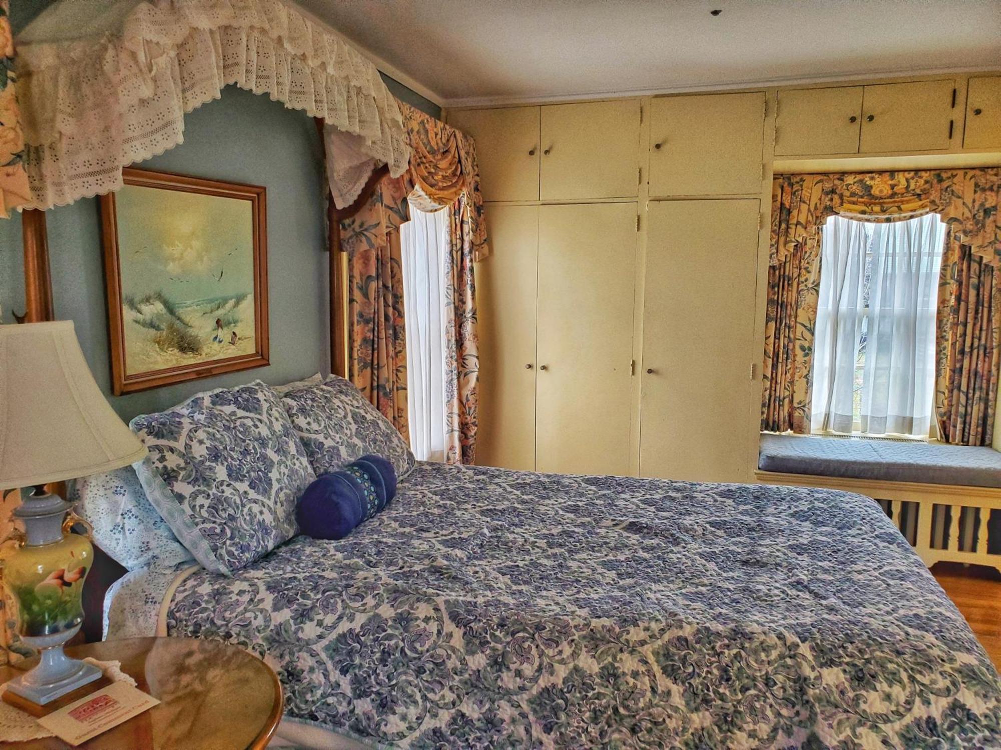 Montague Inn Bed & Breakfast Сагино Экстерьер фото