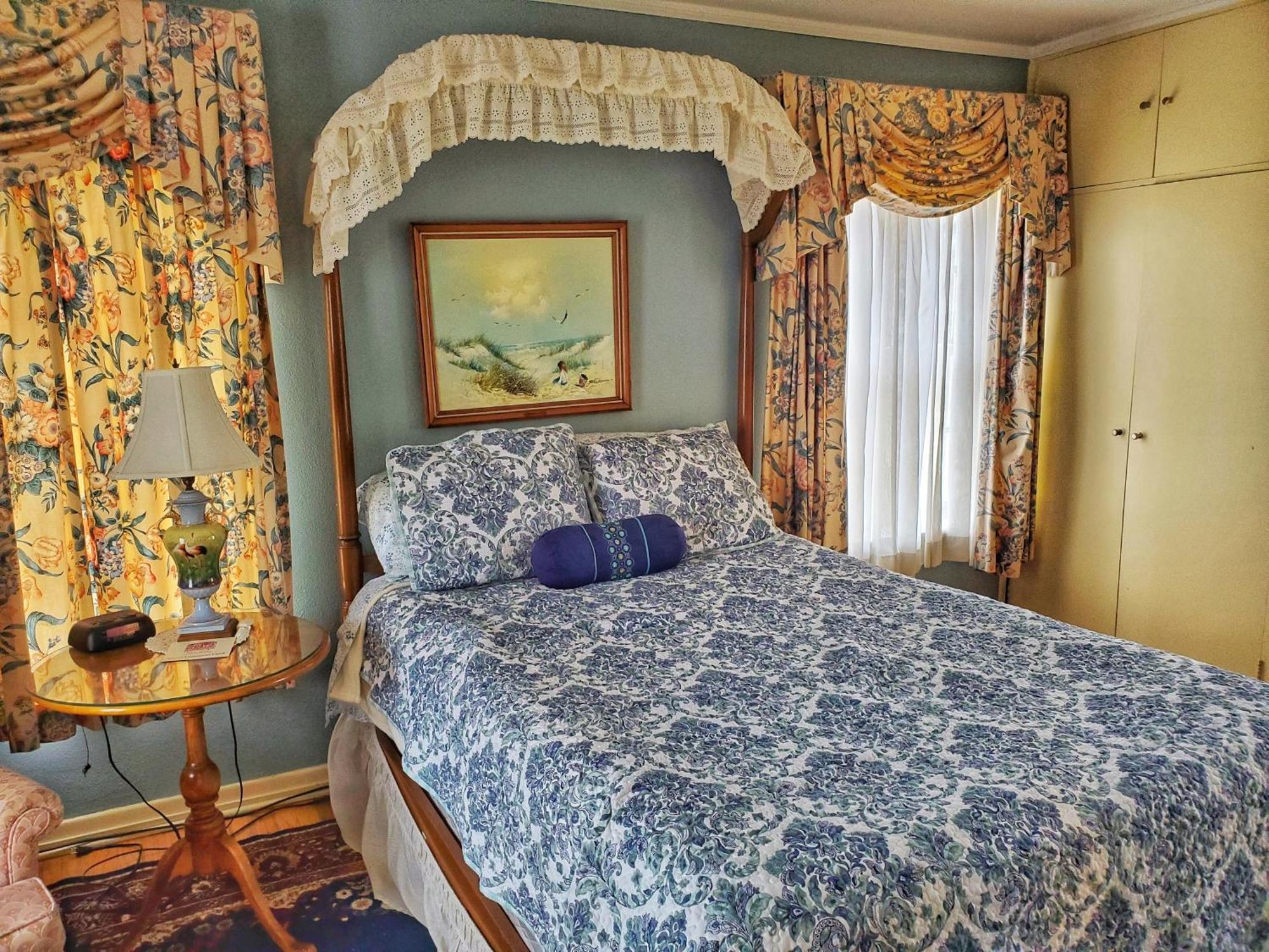 Montague Inn Bed & Breakfast Сагино Экстерьер фото
